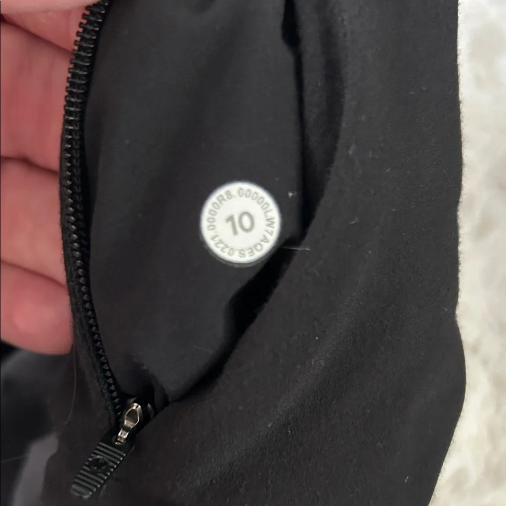 lululemon athletica womens Black Sport Shorts - Picture 2 of 2